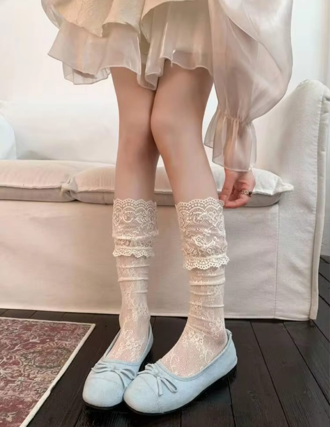 Women’s Sheer Floral Lace Ruffle Ankle Socks – Vintage Frill Stretch Socks